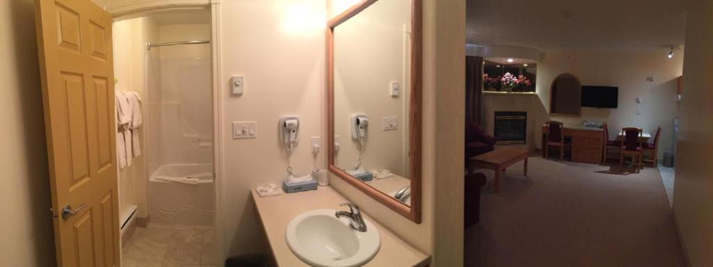 New Imperial Suites Whitecourt Exterior foto